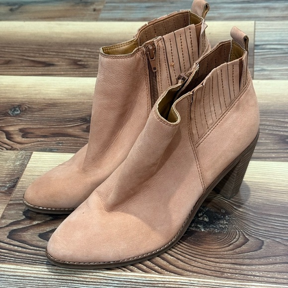 Lucky Brand 10 “Lk-Nesly” Leather Upper Stylish Tan Ankle Boots for Women - Picture 1 of 7